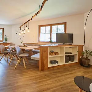 Hochwart Mit Eigenem Eingang Apartment